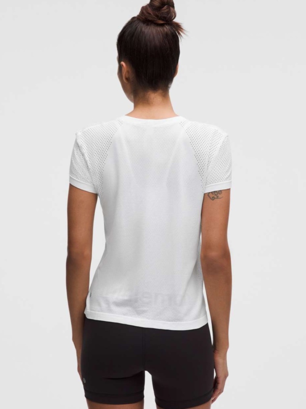 Lululemon Train to Be Short-Sleeve Shirt White size 2
